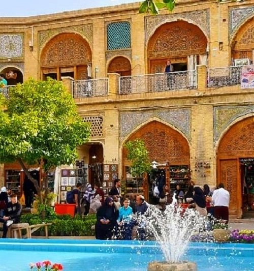 Iran-Shiraz-Tourist-Attraction-Saraye-Moshir